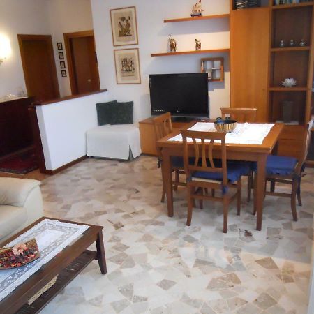 Appartamento Elisabetta Venedig-Lido Exteriör bild