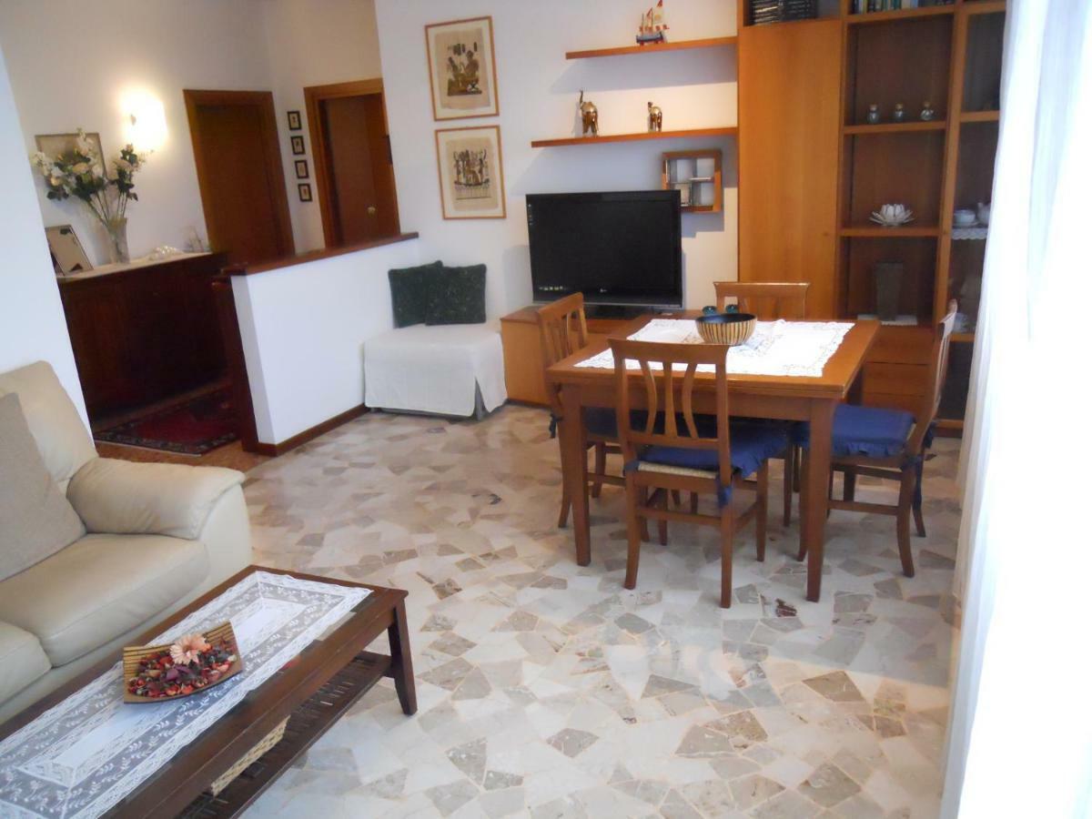 Appartamento Elisabetta Venedig-Lido Exteriör bild